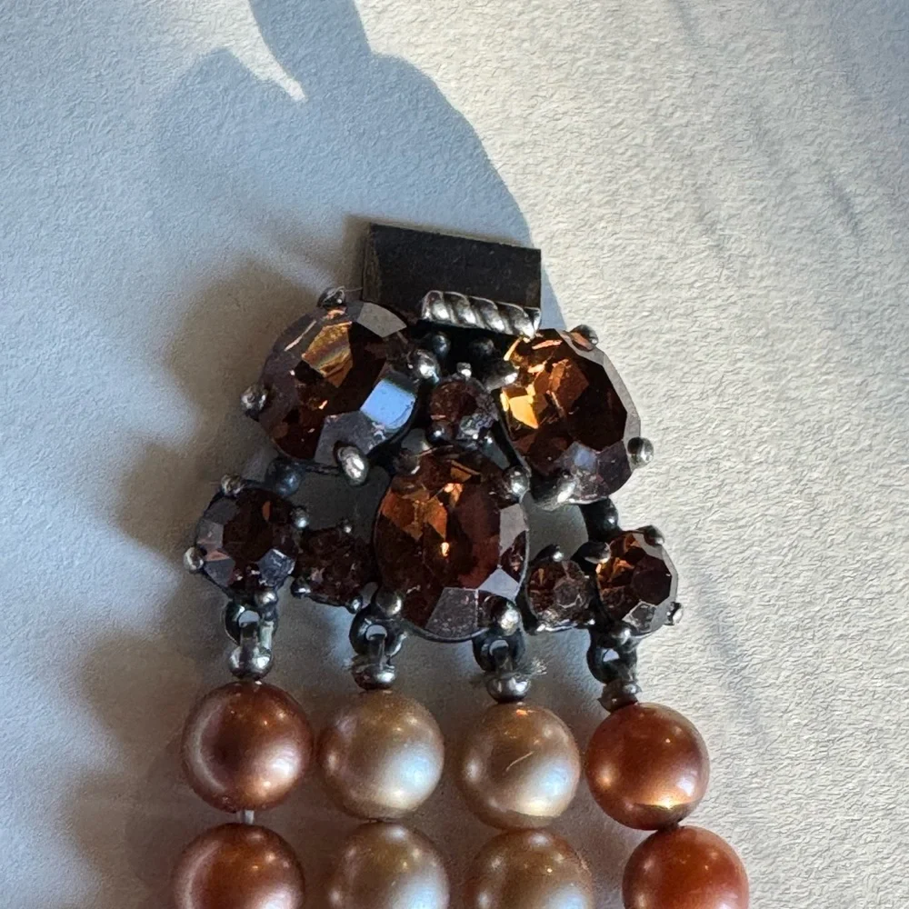 Schiarparelli Elegant Brown and Cream Faux Pearl Beaded Vintage Bracelet 6.75
